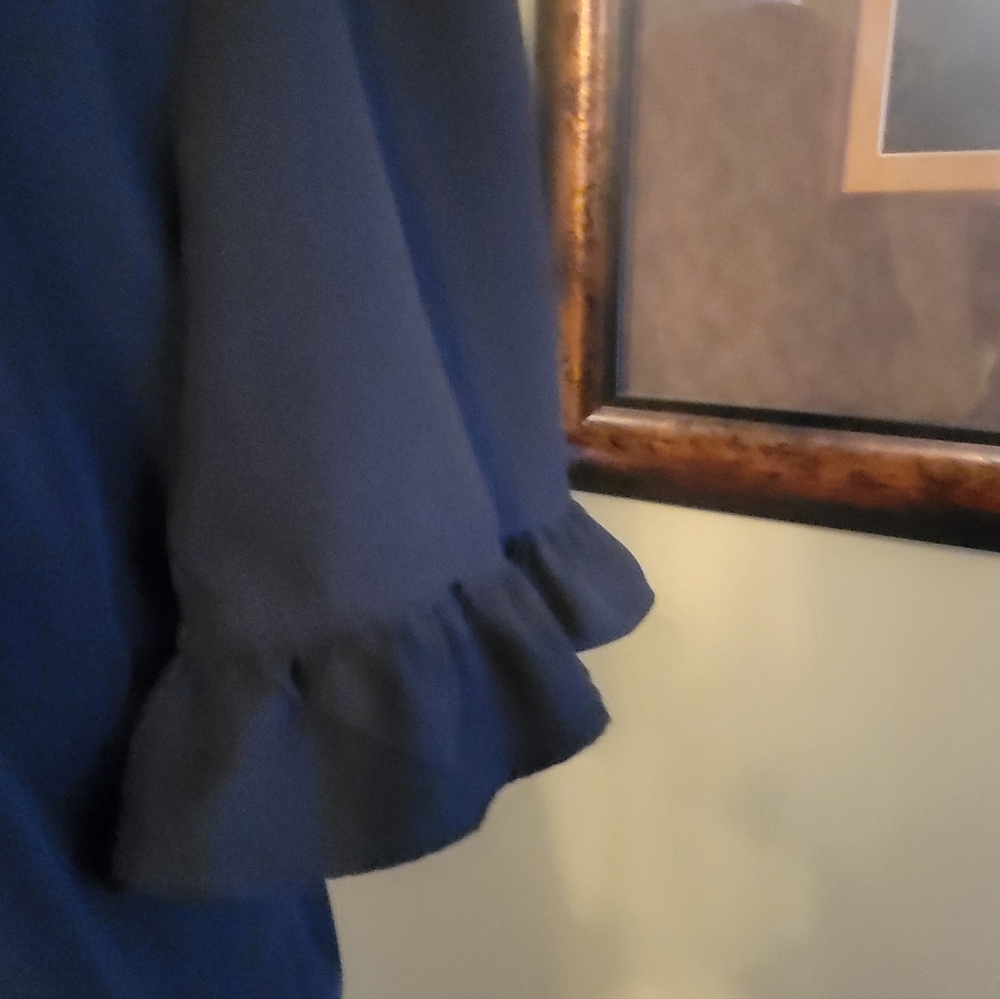 Black Ruffle Sleeve Button-Up Top - Picture 4 of 7